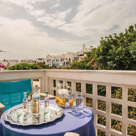 Semiramis Guesthouse Adamantas Exterior photo