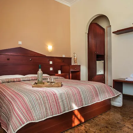 Semiramis Guesthouse Adamantas Exterior photo