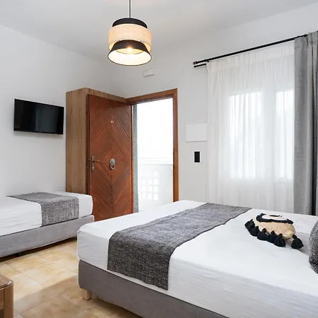 Semiramis Guesthouse Adamantas Exterior photo