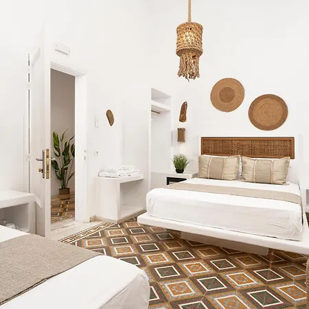 Semiramis Guesthouse Adamantas Exterior photo