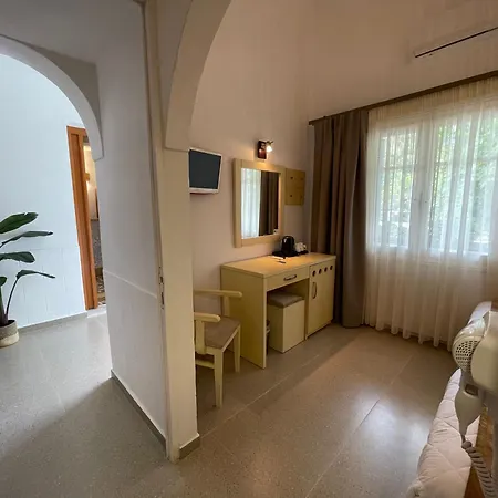 Semiramis Guesthouse Adamantas Exterior photo