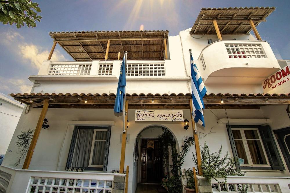 Hotel Semiramis Adamantas (Milos)