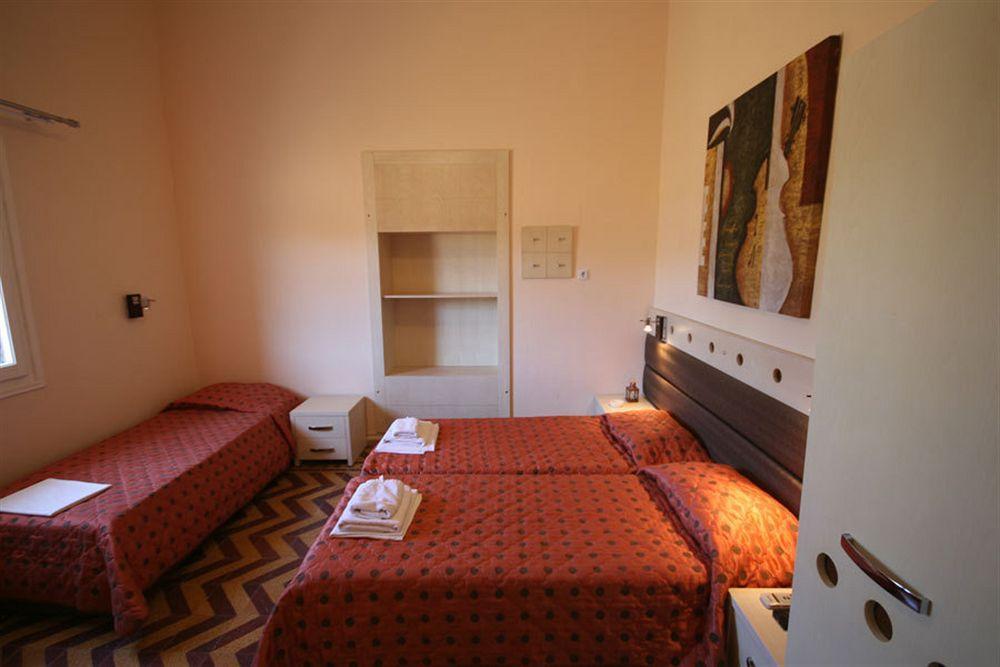Semiramis Hotel *